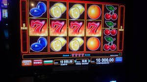 Tampilan mesin slot online di platform hiburan pasti200m